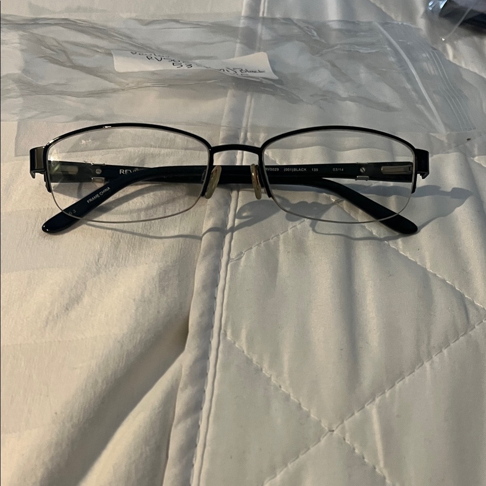 Revlon Black Rectangular Eyeglasses - image 4